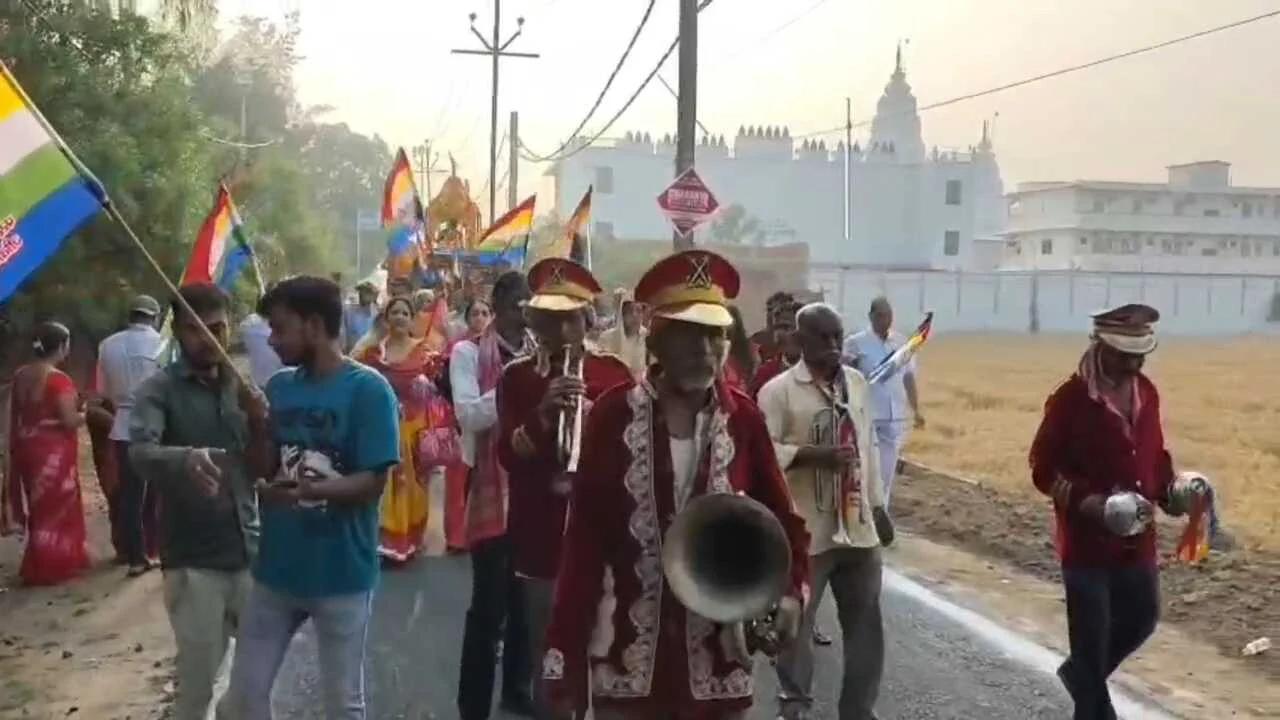 नालंदा: कुंडलपुर में भगवान महावीर जयंती पर भव्य रथ यात्रा, श्रद्धालुओं की उमड़ी भीड़ 3