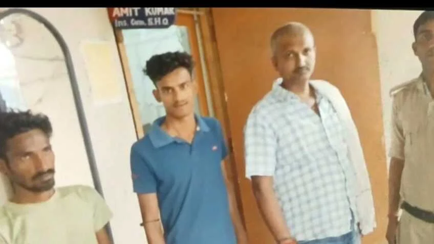 बेगूसराय में अवैध खनन पर बड़ी कार्रवाई: पुलिस और खनन विभाग ने 4 वाहन जब्त किए, 3 गिरफ्तार 2