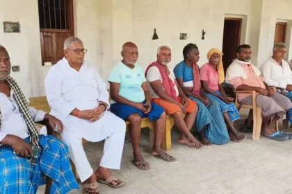 नालंदा: नीतीश के इस्तीफे से नालंदा में सन्नाटा, गांव में पसरी मायूसी, एमएलसी पद छोड़ते ही भावुक हुआ सीएम का गांव, ग्रामीण बोले- अब क्या होगा बिहार का? नीतीश नहीं तो सुशासन नहीं’गांव में गूंजा भावनात्मक स्वर 17