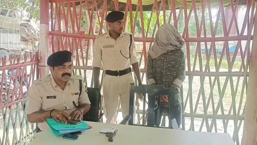 समस्तीपुर: ग्रामीण चिकित्सक ललित साह हत्याकांड का मुख्य आरोपी 'जघनिया' गिरफ्तार, हत्या में प्रयुक्त पिस्टल बरामद 2