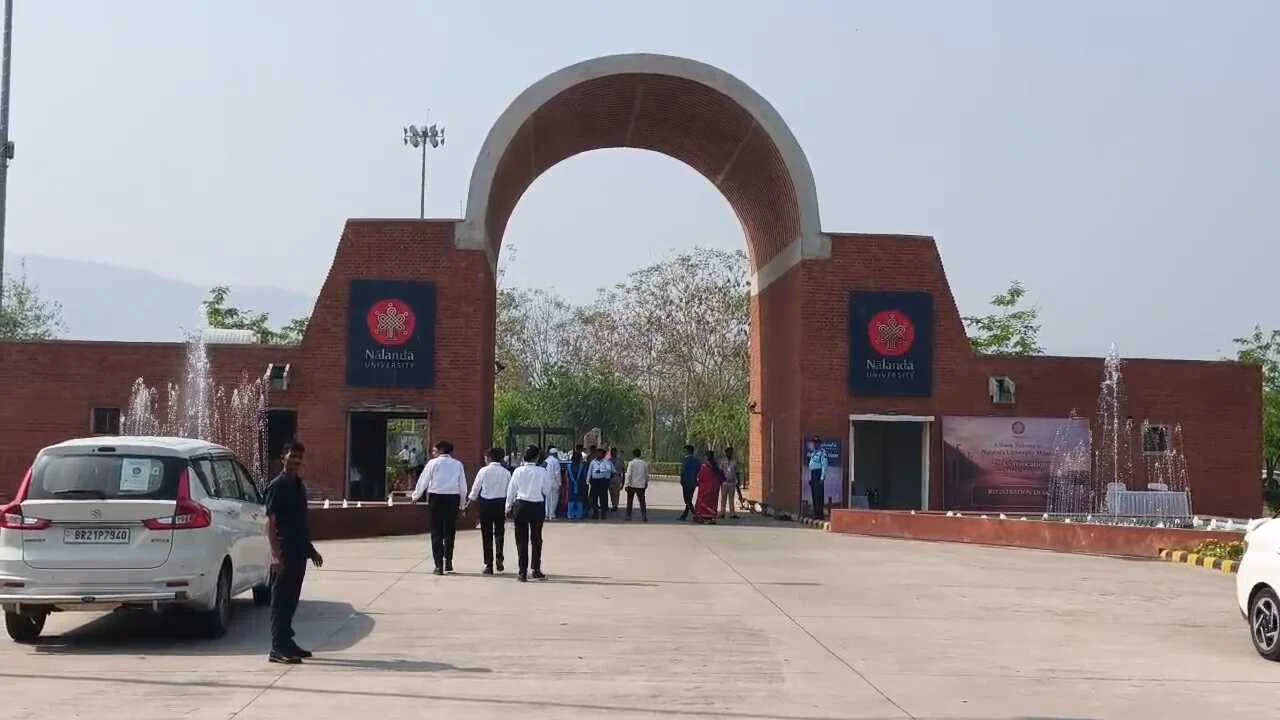 नालंदा विश्वविद्यालय के दीक्षांत समारोह में शामिल होंगी राष्ट्रपति द्रौपदी मुर्मू, ‘विश्वमित्रालय’ सभागार का करेंगी उद्घाटन, पूरा इलाका छावनी में तब्दील 5