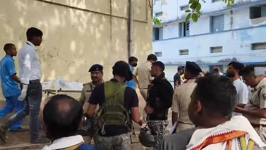 नालंदा: शीतला मंदिर में भगदड़, 9 श्रद्धालुओं की मौत, SHO सस्पेंड, एफएसएल की टीम पहुंची,  पूजा के दौरान मची थी अफरा-तफरी 2