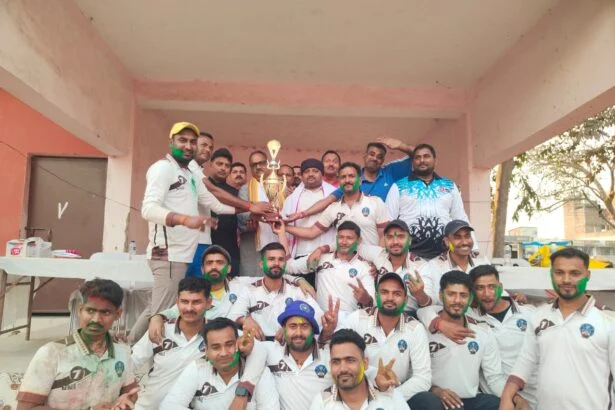 होली मिलन क्रिकेट में बेगूसराय की रोमांचक जीत, रणधीर मैक्स ने 42 गेंद में ठोके 154 रन 1