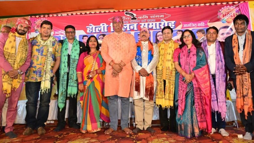 बछवाड़ा के लोहिया मैदान में बहा साहित्य का रस, 'बिहारी अस्मिता' और 'मिथिला संस्कृति' पर झूमे श्रोता 1