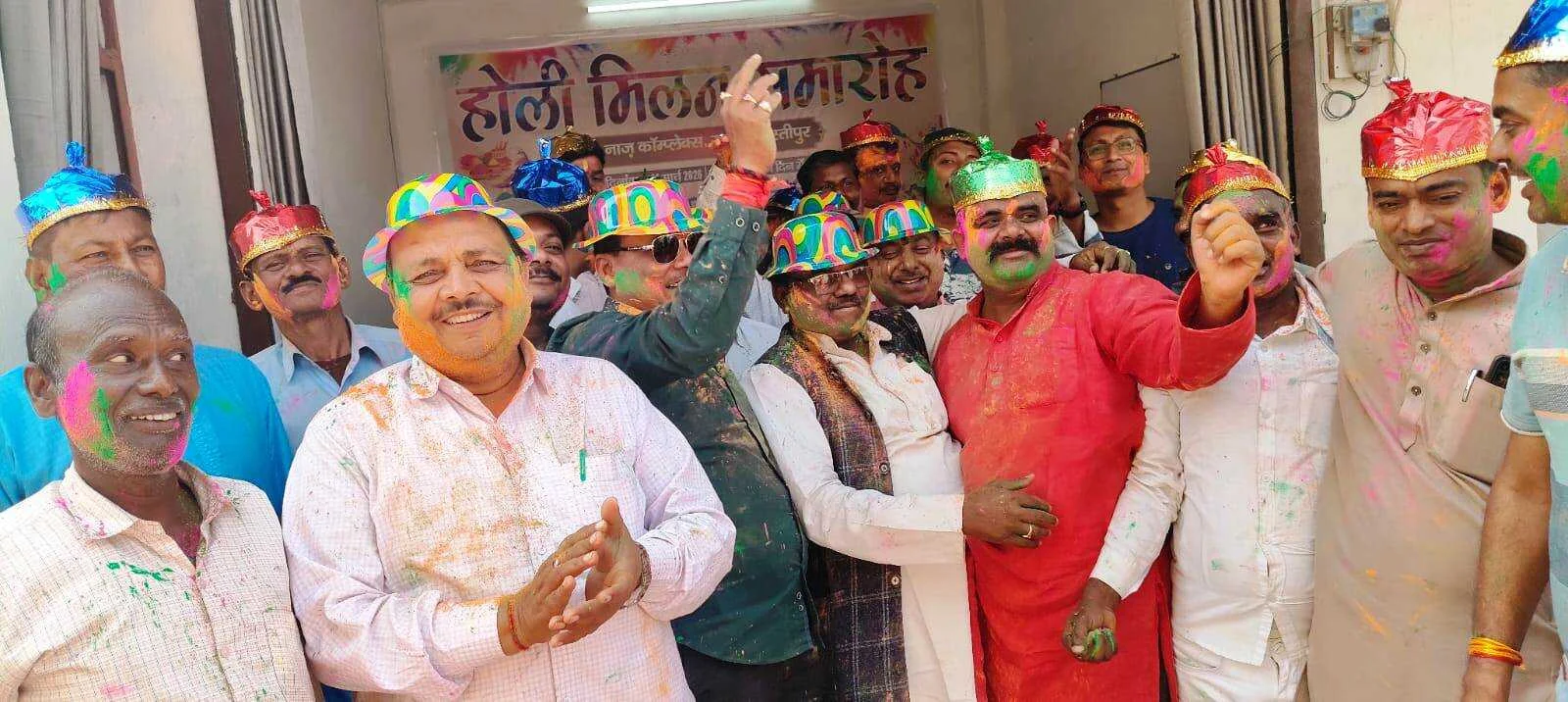 होली मिटाती है अमीर-गरीब का भेद, वारिसनगर में आयोजित होली मिलन समारोह में बोले वक्ता- 'सांस्कृतिक धरोहर है यह पर्व' 12