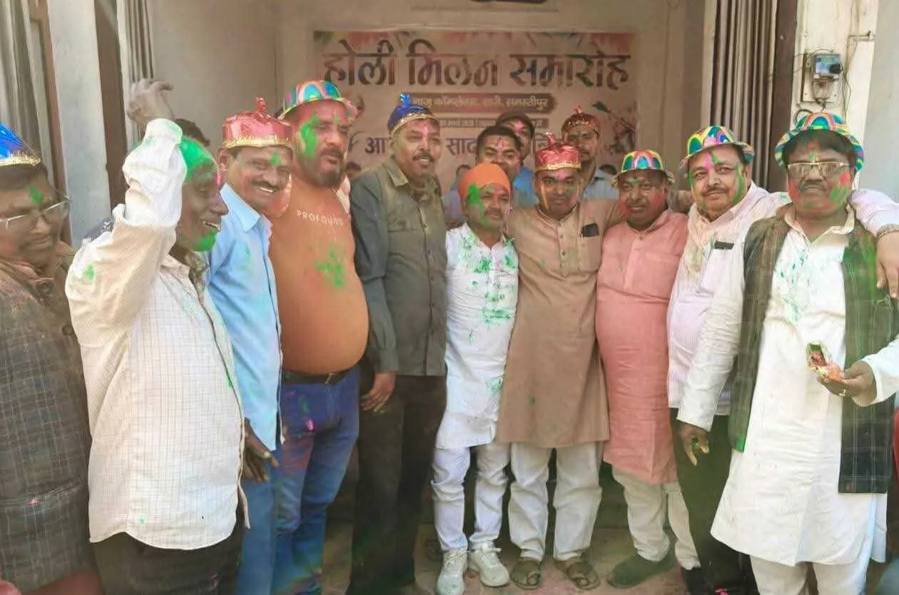 होली मिटाती है अमीर-गरीब का भेद, वारिसनगर में आयोजित होली मिलन समारोह में बोले वक्ता- 'सांस्कृतिक धरोहर है यह पर्व' 3