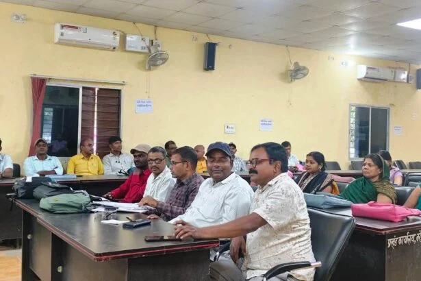 बरौनी: 7 मार्च से सभी पंचायतों और बीहट नगर परिषद में लगेगा 'जीवन प्रमाणीकरण' शिविर, बीडीओ ने जारी किया शेड्यूल 3