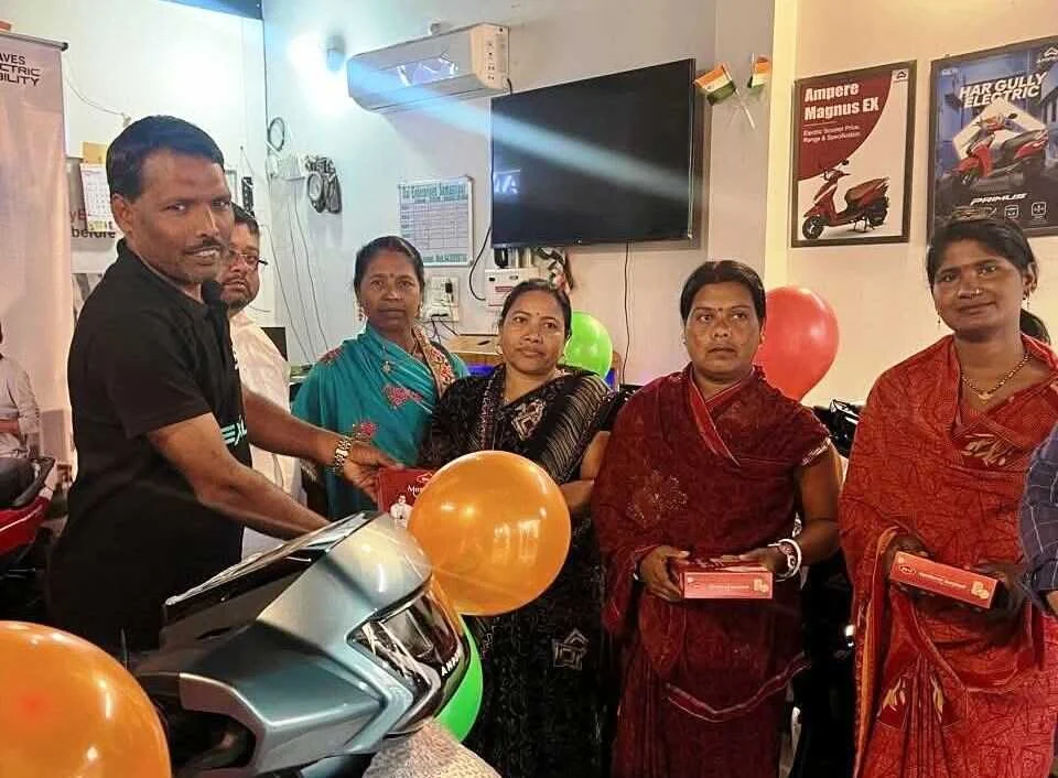 "नारी ही सृष्टि का आधार": समस्तीपुर में अंतरराष्ट्रीय महिला दिवस पर आधी आबादी का सम्मान, एम्पीयर शोरूम में हुआ भव्य कार्यक्रम 2