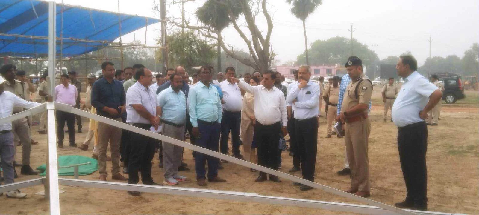 मुंगेर आयुक्त प्रेम सिंह मीणा ने असुरारी स्थित सीएम कार्यक्रम स्थल का किया निरीक्षण 4