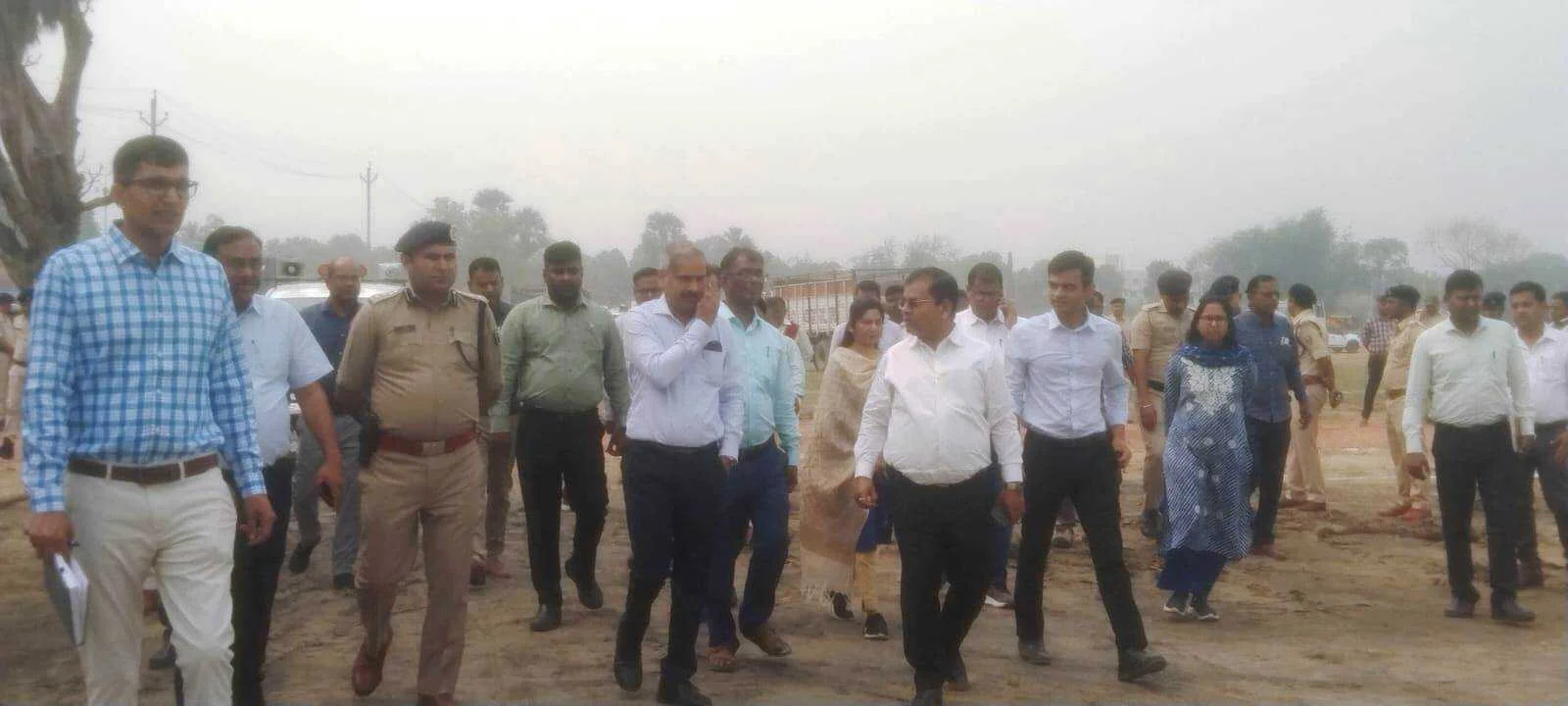 मुंगेर आयुक्त प्रेम सिंह मीणा ने असुरारी स्थित सीएम कार्यक्रम स्थल का किया निरीक्षण 3