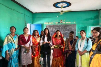 भगवानपुर में बिहार दिवस प्रतियोगिता में मोख्तियारपुर और अतरुआ के छात्र चमके; बीडीओ ने विजेताओं को किया पुरस्कृत, अब जिला स्तर पर दिखाएंगे दम 28