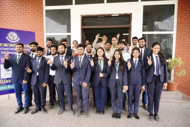 पूसा कृषि विश्वविद्यालय में प्लेसमेंट का नया रिकॉर्ड: सीजन की शुरुआत में ही 16 छात्रों का 'सुधा' में चयन 3