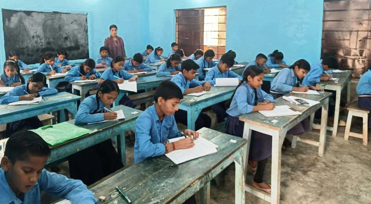 सरकारी स्कूलों में वार्षिक परीक्षा का आगाज, ई-शिक्षाकोष पोर्टल से 45 मिनट पहले मिले प्रश्नपत्र 2