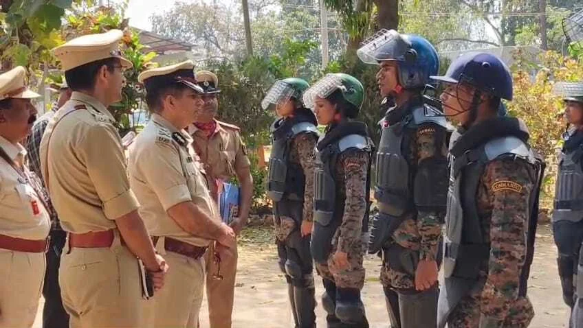 रामनवमी को लेकर नालंदा पुलिस अलर्ट, आईजी जितेंद्र राणा ने कहा रामनवमी जुलूस में डीजे पर रहेगा पूर्ण प्रतिबंध, नियम तोड़ने वालों पर होगी सख्त कार्रवाई 2