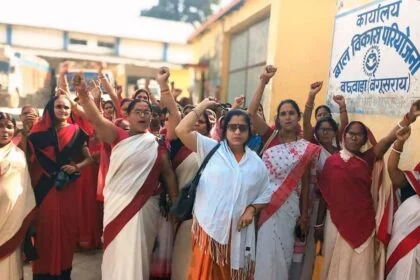 बछवाड़ा में सीडीपीओ के खिलाफ बिफरीं आंगनवाड़ी सेविकाएं, कार्यशैली पर उठाए सवाल 28