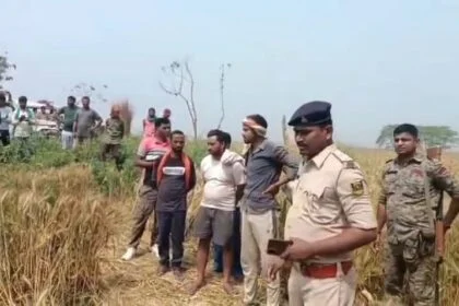 बेगूसराय में एक युवक को निर्मम तरीके से हत्या कर बहियार में फेंका शव, इलाके में फैली सनसनी 51