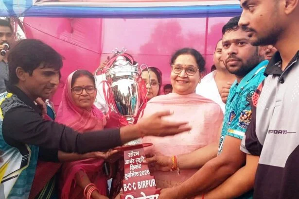 जगदर की ऐतिहासिक जीत: डीजी कॉलेज बेगूसराय को 59 रनों से हराकर सौरभ आनंद स्मृति क्रिकेट टूर्नामेंट के खिताब पर जमाया कब्जा 5