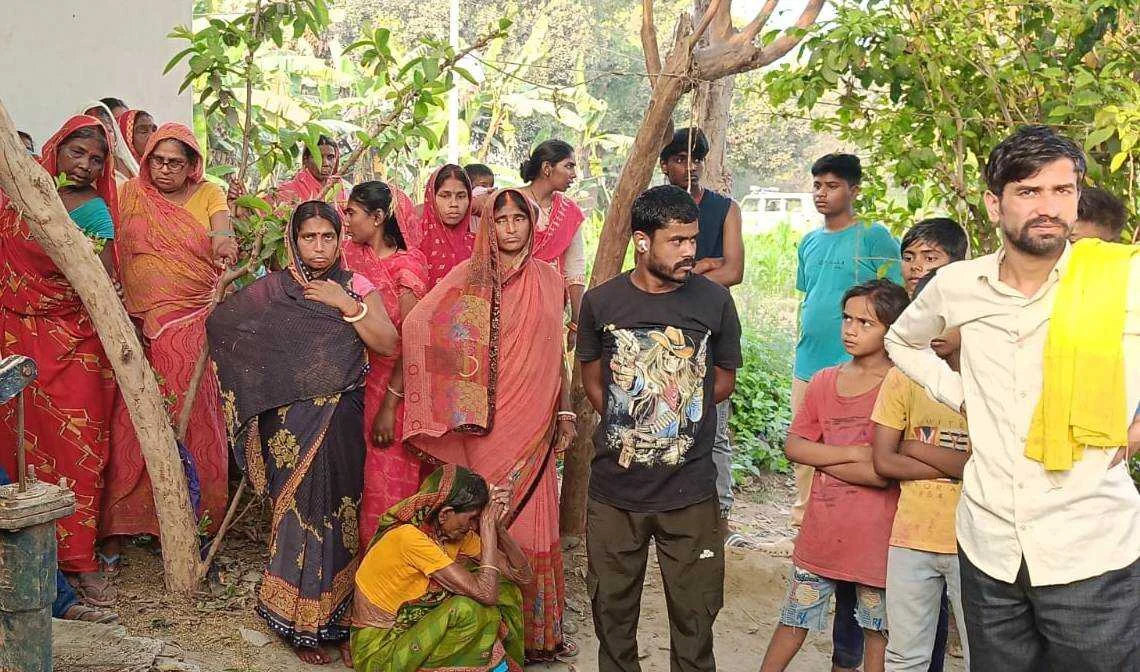 बछवाड़ा के रानी तीन पंचायत के चामोंवन गांव में 70 वर्षीय वृद्धा ने फंदे से लटककर दी जान, इलाके में सनसनी 2