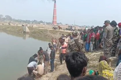 बेगूसराय में बुजुर्ग की हत्या कर पानी भरे गड्ढे में फेंका शव, इलाके में मचा हड़कंप 51