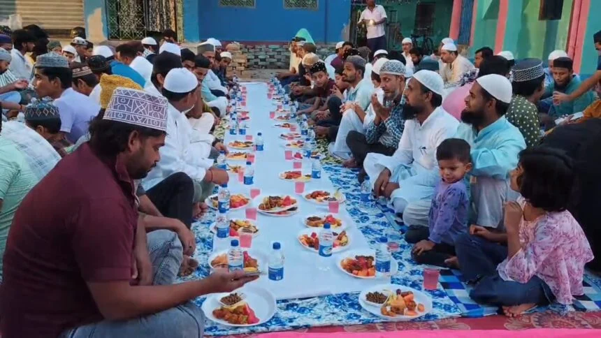 बिहारशरीफ में RJD नेत्री डॉ. आयशा फातिमा की दावत-ए-इफ्तार में उमड़ी भीड़, अमन-चैन की मांगी दुआ 1