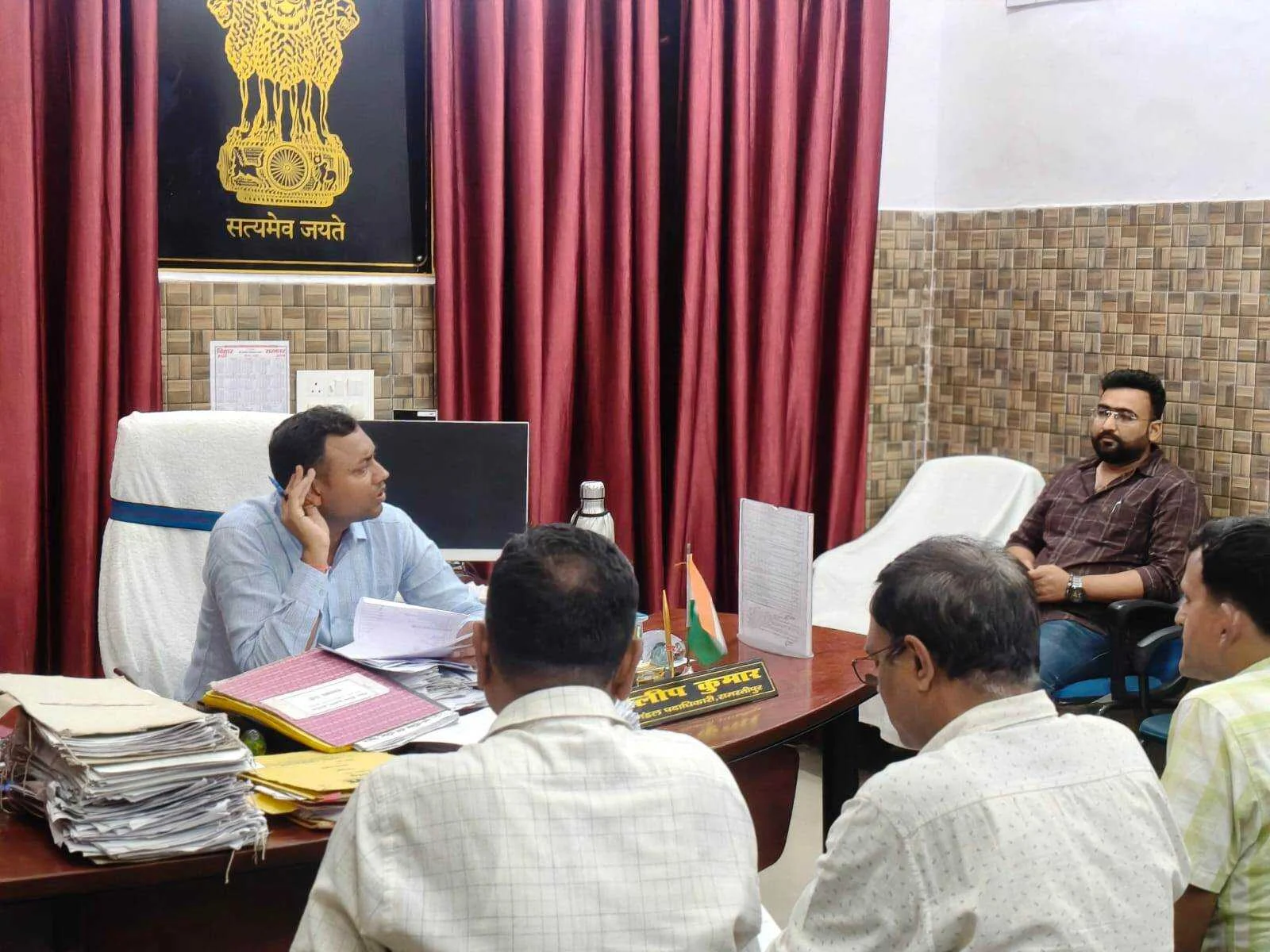 समस्तीपुर: गैस वितरण में लापरवाही पर नपेंगे संचालक, एसडीओ ने दी सख्त चेतावनी; कहा- उपभोक्ताओं को न हो परेशानी 2