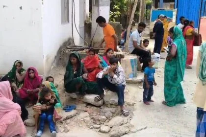 बेगूसराय में करंट की चपेट में आने से सफाईकर्मी की मौत, परिवार में मचा कोहराम 31