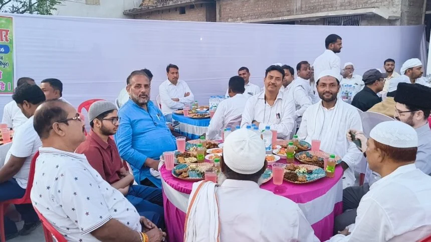 समस्तीपुर: पैगम्बरपुर जामा मस्जिद कमेटी की इफ्तार पार्टी में उमड़ा जनसैलाब, विधायक और अधिकारियों ने दी शिरकत 1