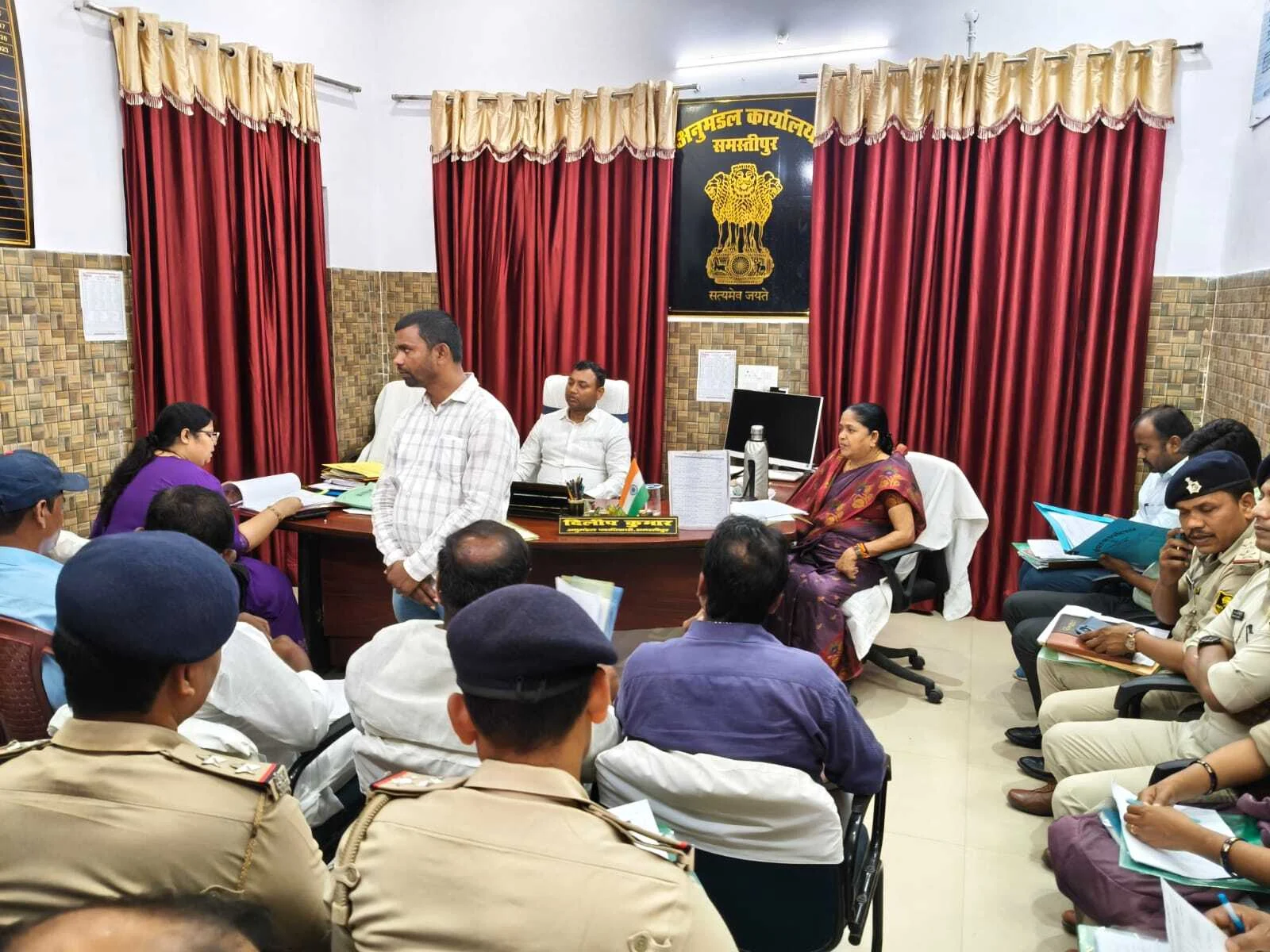 समस्तीपुर: SC-ST एक्ट के तहत अनुमंडल स्तरीय सतर्कता बैठक, एसडीओ ने दिए त्वरित कार्रवाई के निर्देश 2