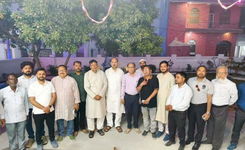 समस्तीपुर: डॉ. एस.ए. आलम के आवास पर 'दावत-ए-इफ्तार' का भव्य आयोजन, उमड़ा रोजेदारों का सैलाब 1