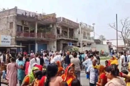 बेगूसराय में वीडियोग्राफर की संदिग्ध मौत पर भड़का आक्रोश, परिजनों ने लगाया हत्या का आरोप, SH-55 जाम 22