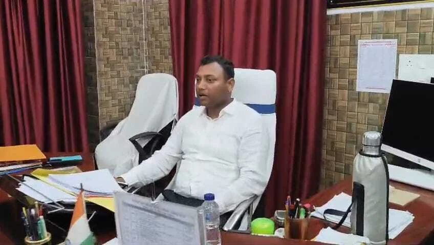 चैती छठ और ईद पर सुरक्षा के कड़े इंतजाम, समस्तीपुर SDO ने थाना प्रभारियों के साथ की हाई-लेवल बैठक 2