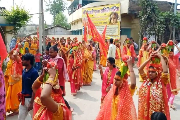 भगवानपुर में वासंतिक नवरात्र पर चेरिया में उमड़ा जनसैलाब, 135 कन्याओं ने निकाली भव्य कलश यात्रा 3