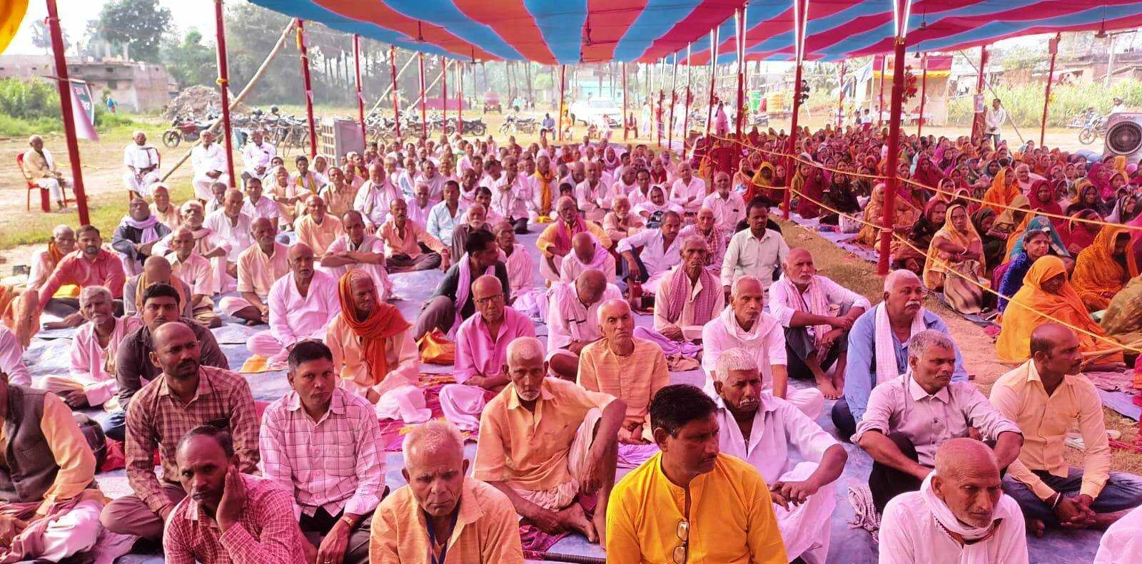 भवानंदपुर में संतमत सत्संग के 40वें अधिवेशन का आगाज, महर्षि योगानंद परमहंस के प्रवचन सुनने उमड़ी भीड़ 3