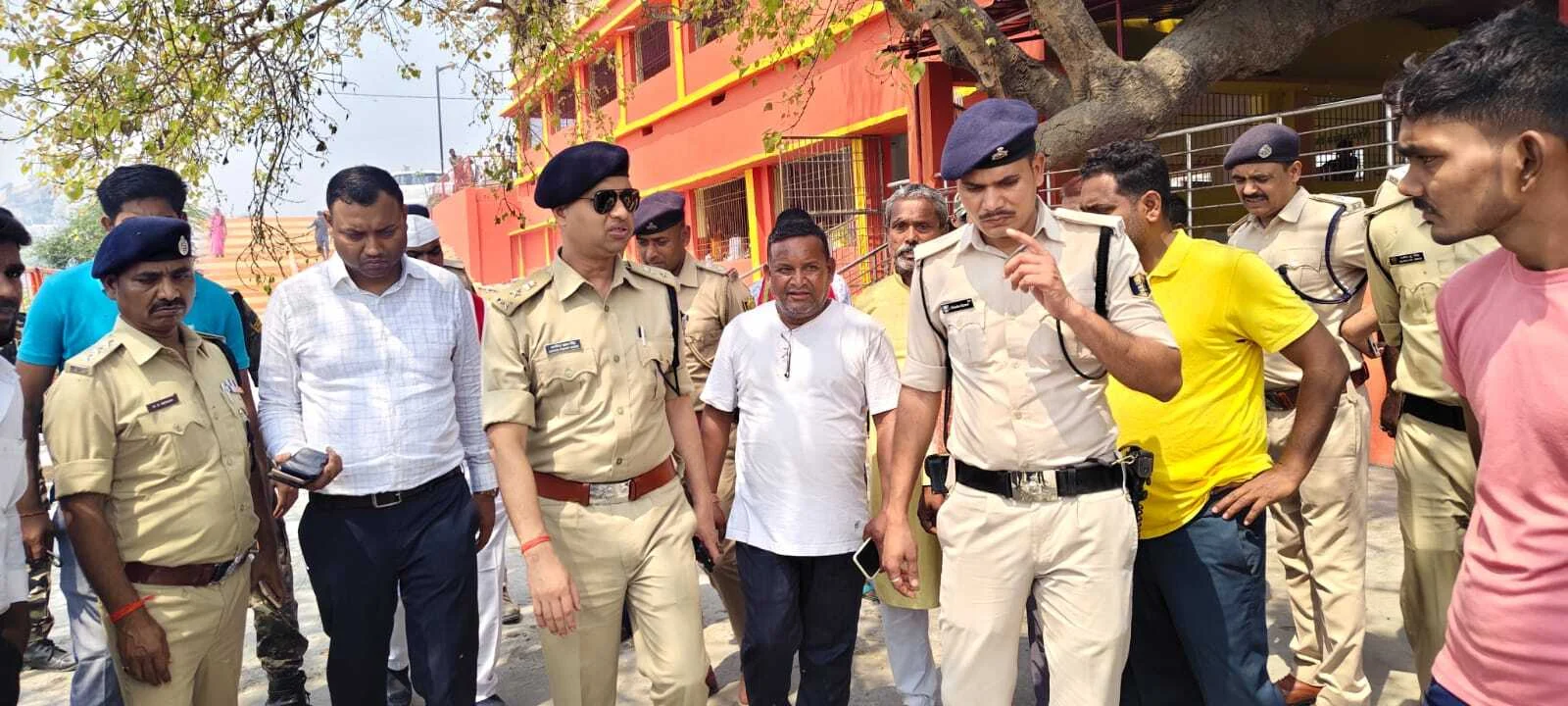 समस्तीपुर: राज्य स्तरीय बाबा केवल स्थान मेला की तैयारी तेज, एसडीओ व एसपी ने किया संयुक्त निरीक्षण 14