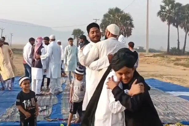 नालंदा में खास परंपरा: सऊदी के चांद पर तय होती है ईद की तारीख, चांद दिखते ही जश्न, नालंदा के बड़ाकर समेत कई गांवों में पहले ही मन गई ईद 1