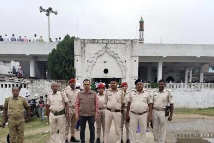 वीरपुर में शांतिपूर्ण संपन्न हुआ ईद का पर्व, मस्जिदों में अदा की गई नमाज 77