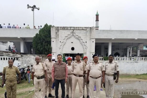 वीरपुर में शांतिपूर्ण संपन्न हुआ ईद का पर्व, मस्जिदों में अदा की गई नमाज 5