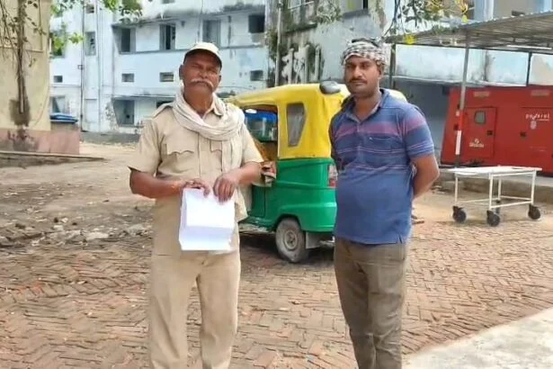 नालंदा: खंधा से अज्ञात युवक का शव पुलिस ने किया बरामद, धारदार हथियार से युवक की हत्या की आशंका, शरीर पर कई जख्म के निशान 1