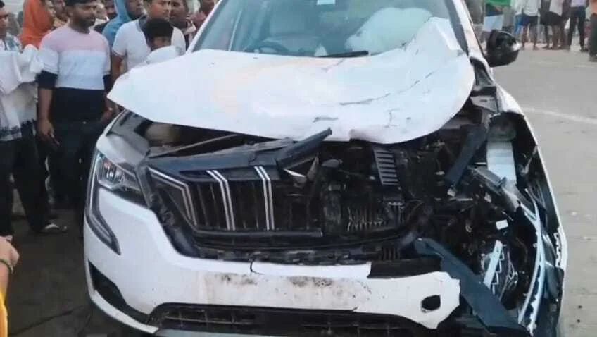 बेगूसराय में मॉर्निंग वॉक पर निकले पति-पत्नी की सड़क हादसे में मौत, पुलिस के स्टीकर वाली कार ने मारी टक्कर, सड़क जाम 2