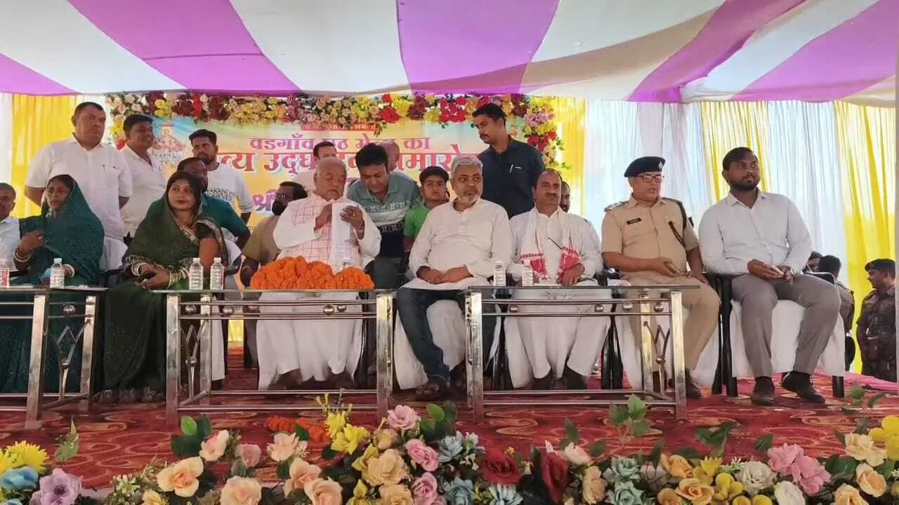 बिहार सरकार के ग्रामीण विकास एवं परिवहन मंत्री श्रवण कुमार ने बड़गांव छठ मेला का किया उद्घाटन, देश प्रदेश से आए हुए छठव्रतियों को दी शुभकामना 2