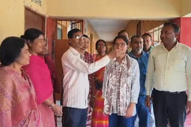 बेगूसराय की बेटी ने रचा इतिहास: अनामिका कुमारी बनीं बिहार टॉपर, साइंस में राज्य में तीसरा स्थान 1