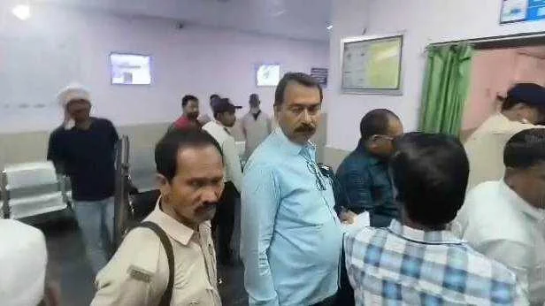 बेगूसराय में अपराधियों ने एक  युवक की पीट-पीटकर किया हत्या, बाद में मारी गोली, बीच-बचाव करने आए परिजनों को भी किया अधमरा 3