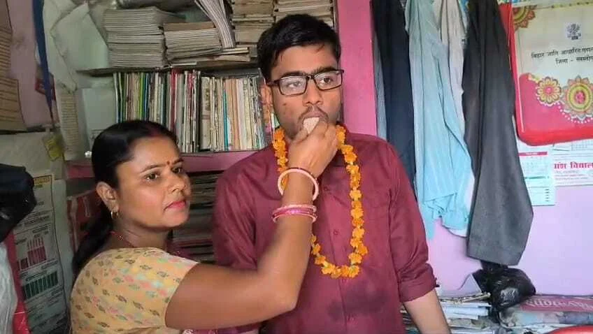 समस्तीपुर का लाल बना बिहार टॉपर: इंटर साइंस में आदित्य प्रकाश अमन ने 481 अंक लाकर राज्य में फहराया परचम 2