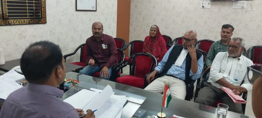 तेघड़ा SDM की सराहनीय पहल: बुजुर्ग माता-पिता के भरण-पोषण मामले में कराया समझौता, तय हुई सम्मानजनक राशि 1