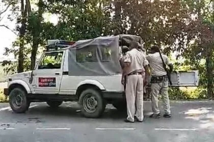 बेगूसराय पुलिस फिर सवालों के घेरे में: डंडारी में युवक की बेरहमी से पिटाई का वीडियो वायरल, साइड नहीं देने पर भड़के खाकीधारी 6