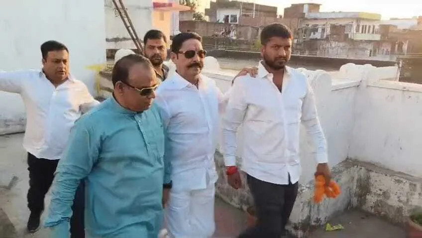 नालंदा:मोकामा विधानसभा के जेडीयू विधायक अनंत सिंह पहुंचे बिहार शरीफ, पूर्व विधायक पप्पू खान ने किया जोरदार स्वागत, अनंत सिंह ने कहां सीएम नीतीश कुमार के लिए दिल्ली दूर नहीं है 2