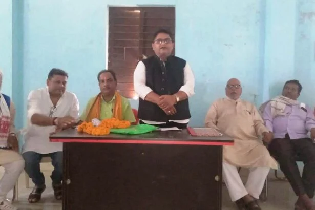 मुख्यमंत्री नीतीश कुमार के द्वारा चलाए जा रहे विकासात्मक एवं कल्याणकारी सभी योजनाओं को जनजन तक पहुंचाएं कार्यकर्ता - नन्दलाल राय 3