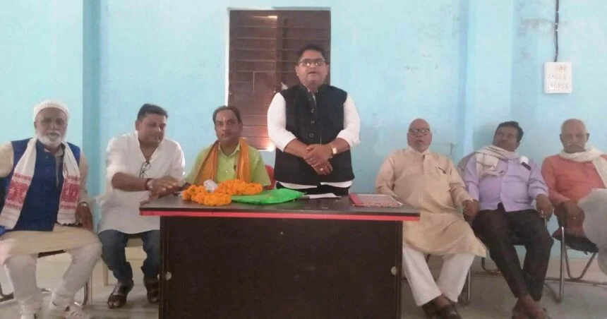 मुख्यमंत्री नीतीश कुमार के द्वारा चलाए जा रहे विकासात्मक एवं कल्याणकारी सभी योजनाओं को जनजन तक पहुंचाएं कार्यकर्ता - नन्दलाल राय 1