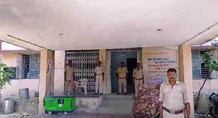 25 हजार के इनामी अपराधी को वीरपुर पुलिस ने मध्यप्रदेश से किया गिरफ्तार 13