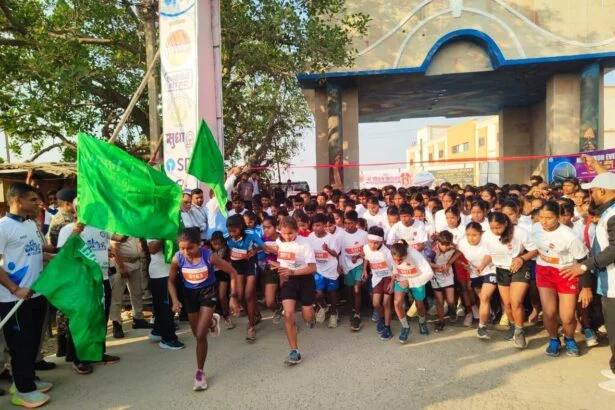 सिमरिया धाम में 'रन फॉर गंगा' का सफल आयोजन; केन्या, यूपी और बिहार के धावकों ने दिखाया दमखम 9